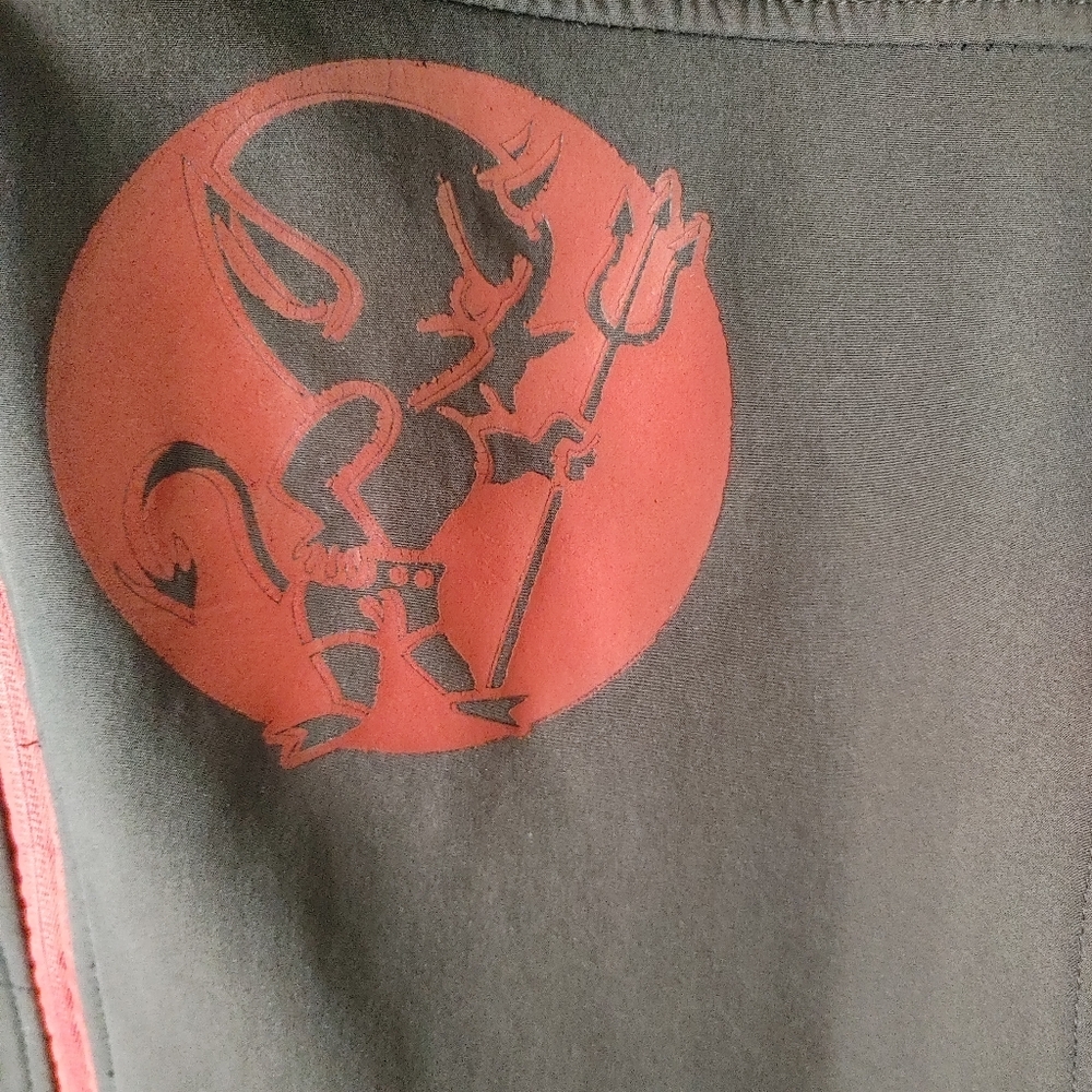 IOS Apparel jacket XL, this Red & Black jacket has zip closure